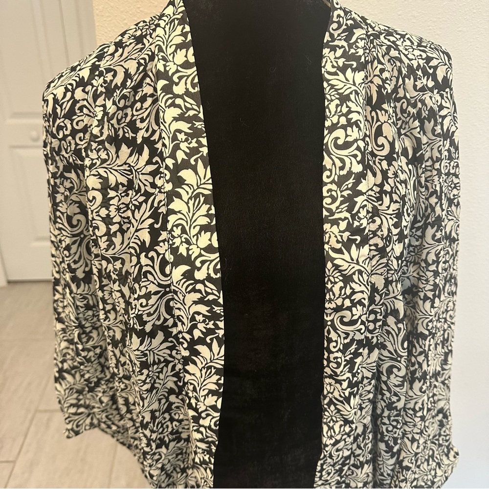 TOBI Open Cardigan 🖤🤍 - Picture 3 of 7